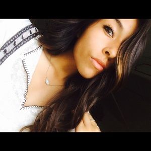 Meet your Posher, Yvette